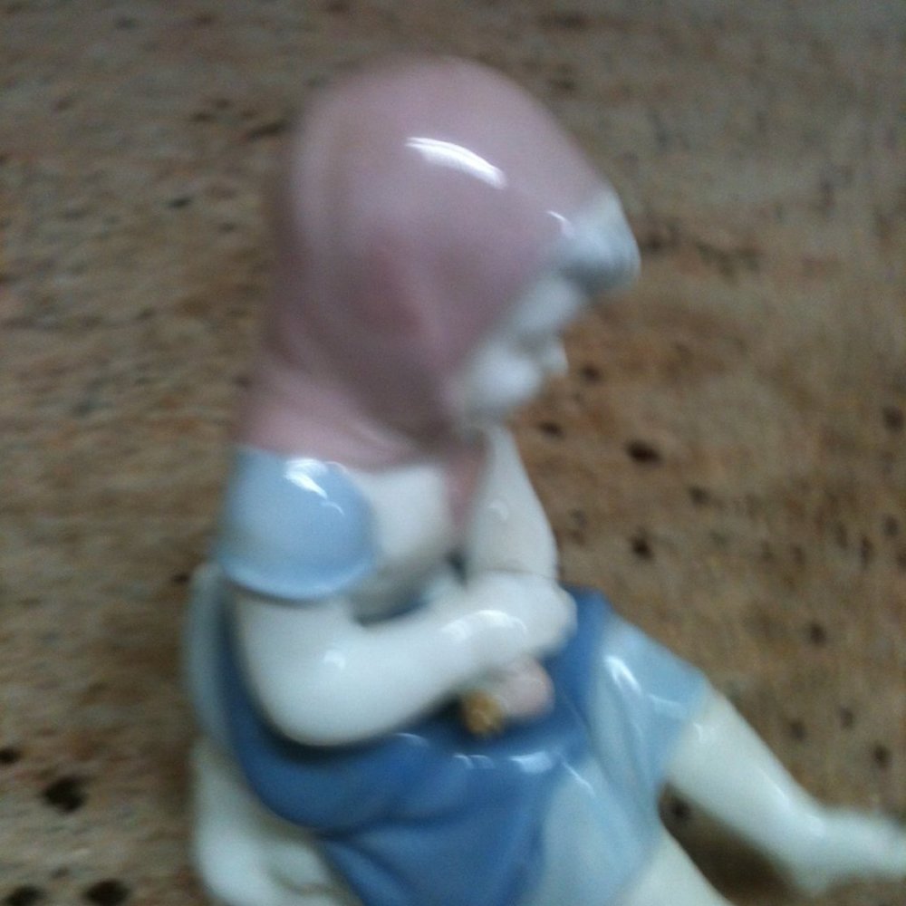 Gerold Porzellan Figurine Butterfly on Foot